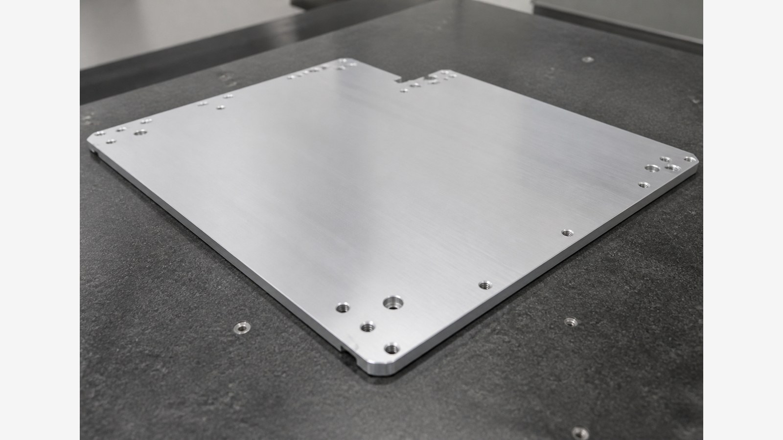 CNC Machining Review of a Rectangular Load-Bearing Plate for Custom Automation Assembly Equipment: Hole Relationships and Burr Control
