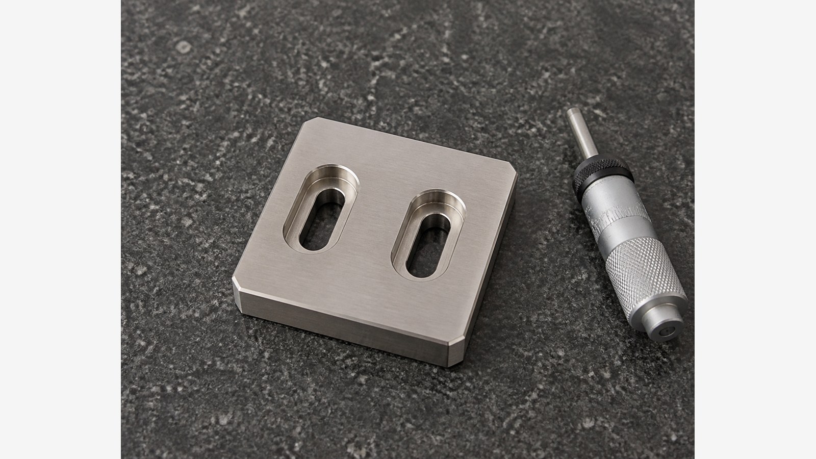 Machining Case of a Rectangular Transition Spacer Plate for Custom Automation Assembly Equipment: Critical Dimensions and Datum Transfer