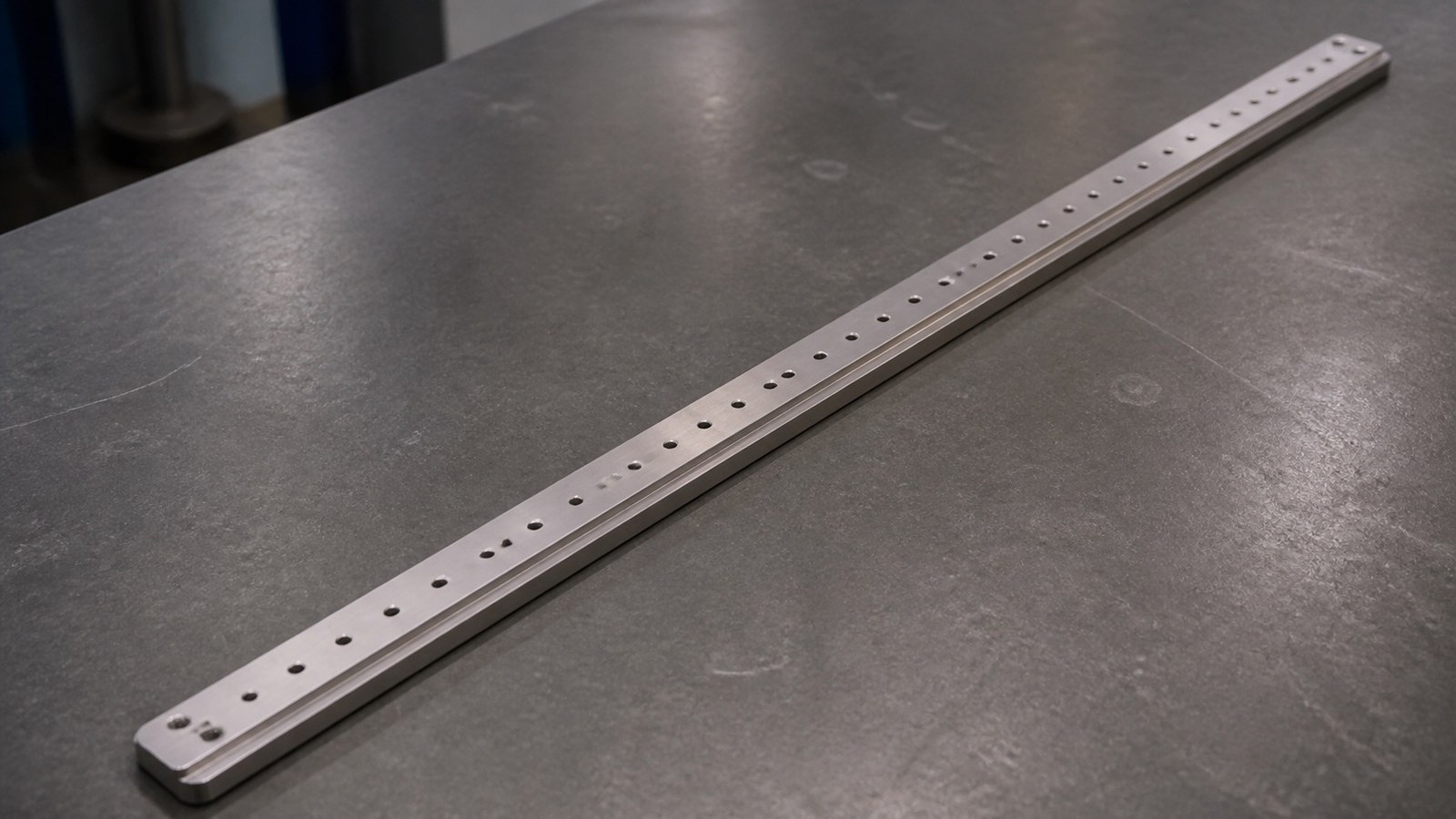 CNC Machining Review of a Long Guide-Rail Adapter Plate for Automation Fixtures: Hole-Row and Assembly Verification