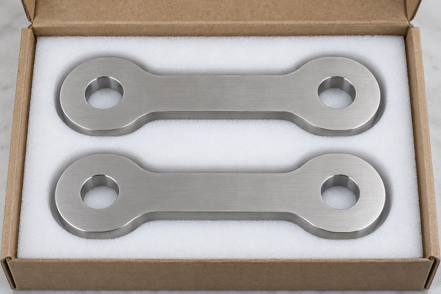 Beispielhafte Schutzverpackung; keine sterile Lieferung: 316L-Verbindungslasche für Medizingeräte: CNC-Fertigungsbeispiel